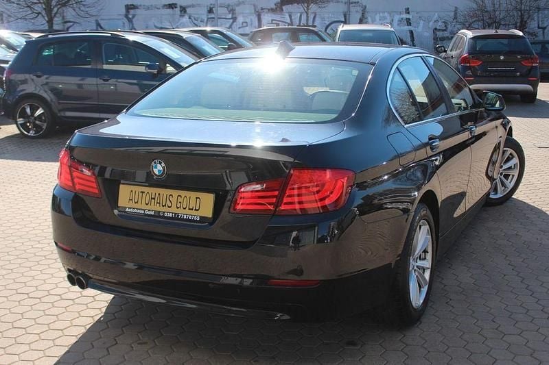 Gebraucht BMW 530 245 PS (180 kW) 2010 Schwarz Limousine