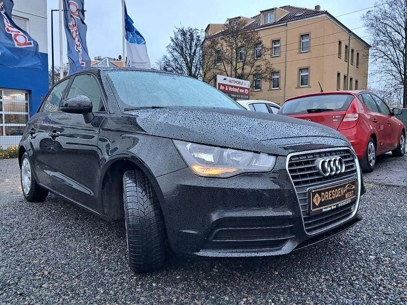 Gebraucht Audi A1 Sportback Attraction 86 PS (63 kW) 2013 Schwarz Kleinwagen