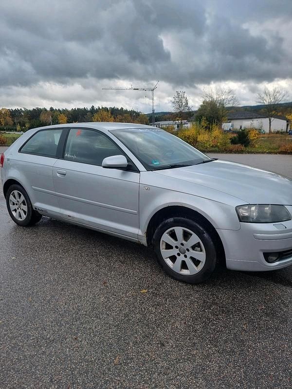 Grau Gebraucht 2006 Audi A3 Kleinwagen | 1.200 € (Superpreis) - Bild 1/4