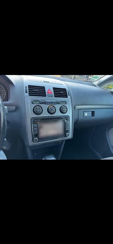 Gebraucht VW Touran 140 PS (102 kW) 2010 Braun Van / Kleinbus