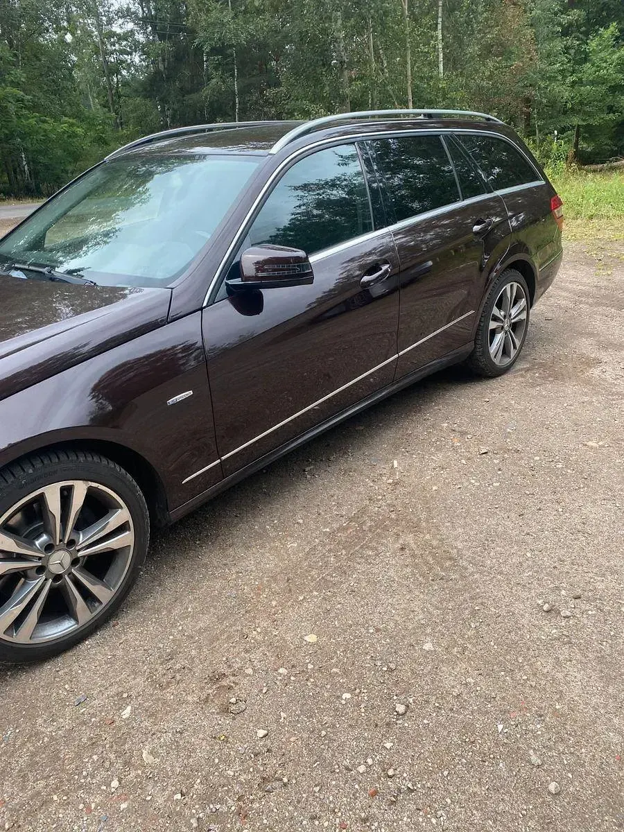 Gebraucht Mercedes E350 Elegance 265 PS (194 kW) 2011 Braun Limousine