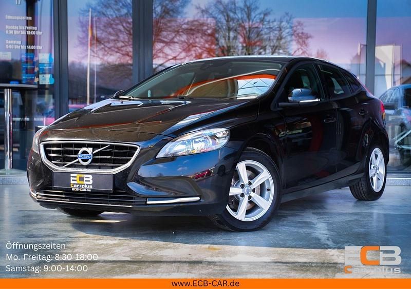 Gebraucht Volvo V40 You! 120 PS (88 kW) 2015 Schwarz Kombi