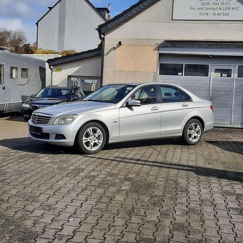 Gebraucht Mercedes C180 156 PS (114 kW) 2009 Silber Limousine