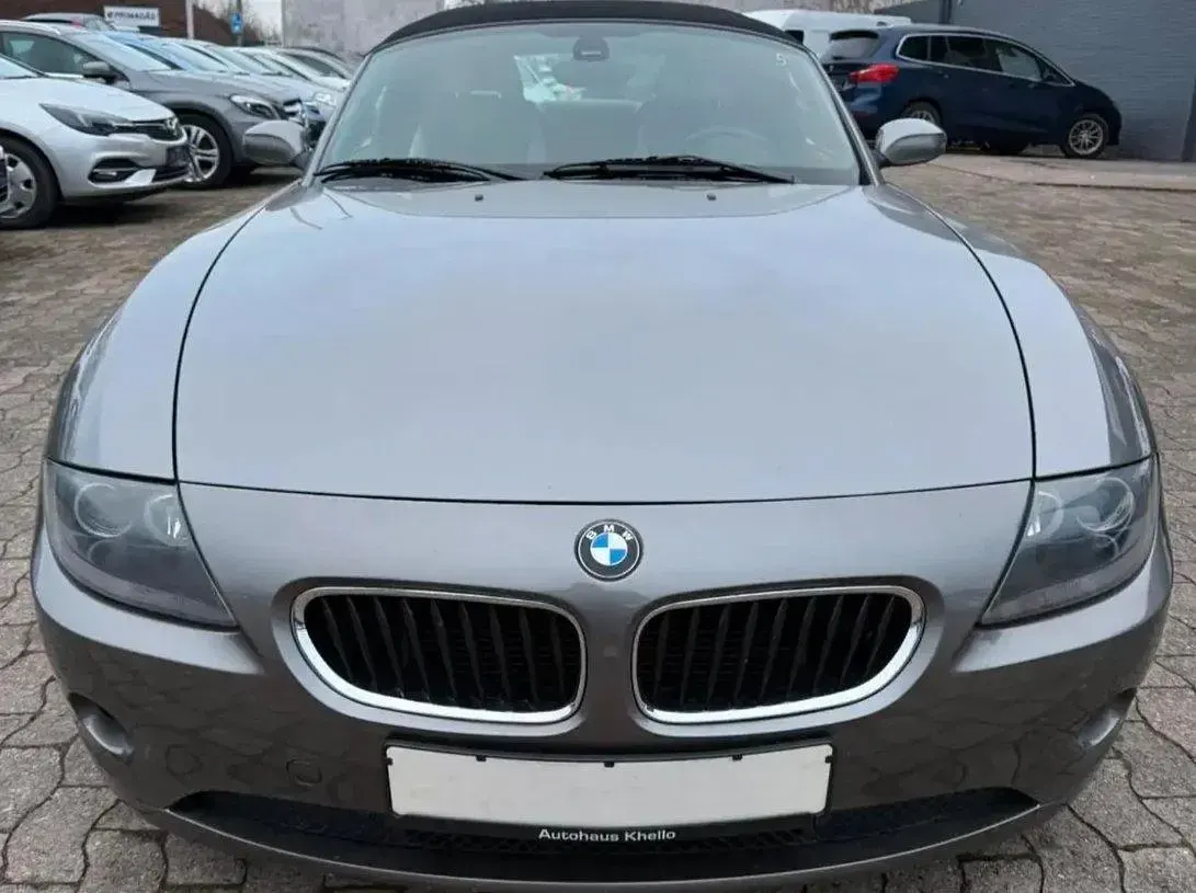 Gebraucht BMW Z4 Sport Line 150 PS (110 kW) 2005 Sterlinggrau metallic (metallic) Cabrio