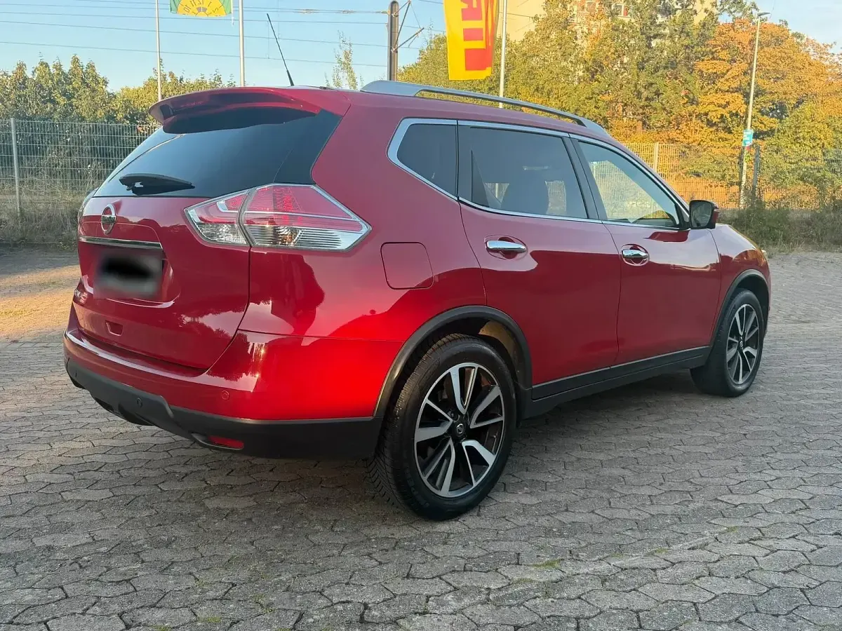 Gebraucht Nissan X-Trail 131 PS (96 kW) 2015 Rot SUV