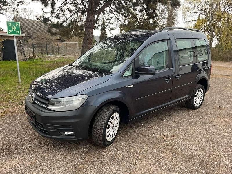Gebraucht VW Caddy Trendline 122 PS (89 kW) 2019 Starlight blue Van / Kleinbus