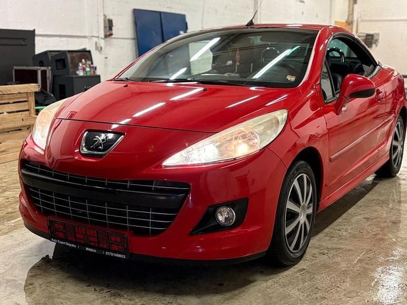 Rot Gebraucht 2012 Peugeot 207 CC Platinum Cabrio | 3.900 € (Guter Preis) - Bild 1/4