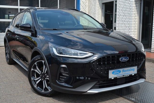 Schwarz Gebraucht 2024 Ford Focus Active X Limousine | 22.788 € (Guter Preis) - Bild 1/4