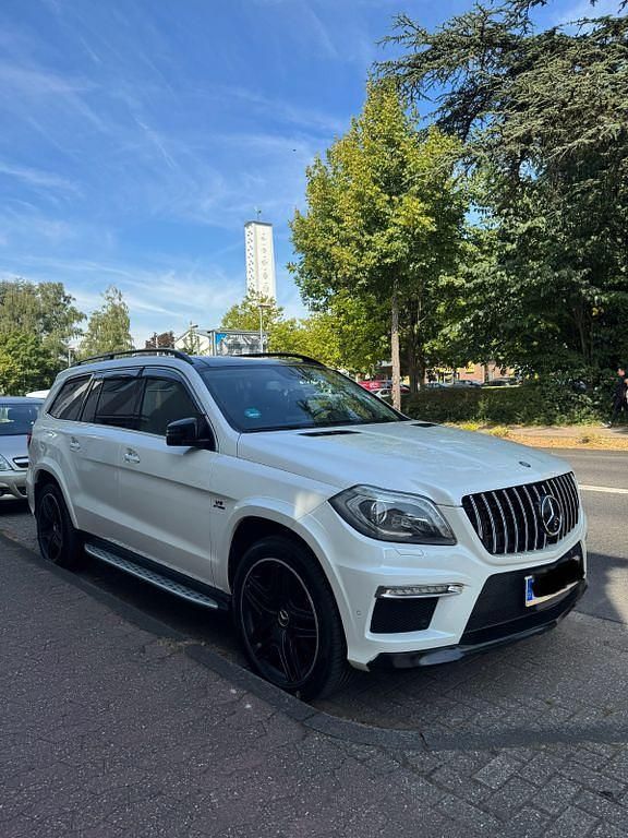 Weiß Gebraucht 2013 Mercedes GL550 SUV | 30.000 € - Bild 1/4