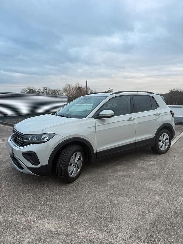 Gebraucht VW T-Cross 95 PS (69 kW) 2025 Beige SUV
