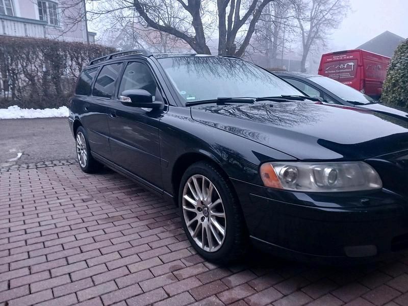 Schwarz Gebraucht 2007 Volvo V70 Kombi | 1.000 € (Superpreis) - Bild 1/4