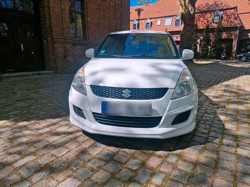 Second-hand Suzuki Swift 94 CP (69 kW) 2012 Alb Hatchback