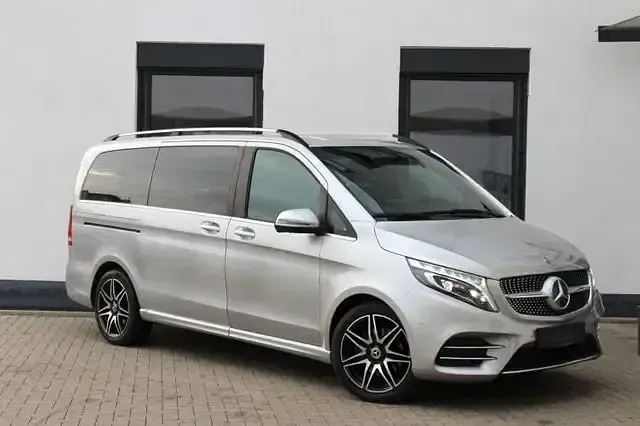 Gebraucht Mercedes V300 AMG 239 PS (175 kW) 2019 Silber Van / Kleinbus