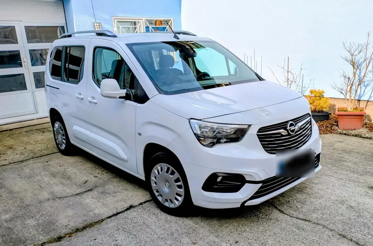 Gebraucht Opel Combo Life Edition 105 PS (77 kW) 2021 Weiß Van / Kleinbus