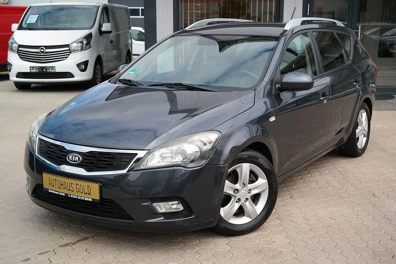 Gebraucht Kia Ceed Sportswagon 90 PS (66 kW) 2011 Grau Kombi