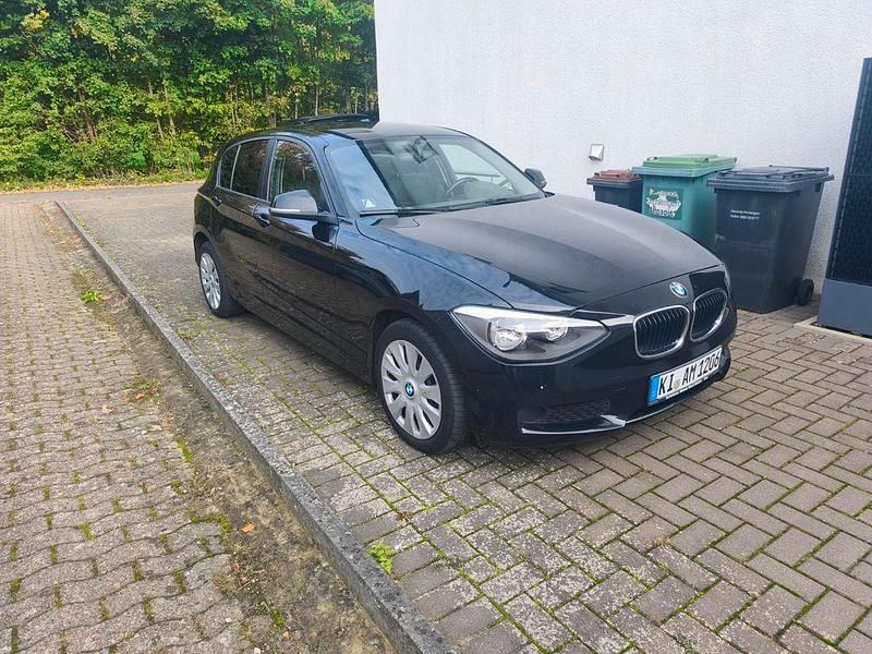 Schwarz Gebraucht 2012 BMW 116 Kleinwagen | 4.899 € (Fairer Preis) - Bild 1/4