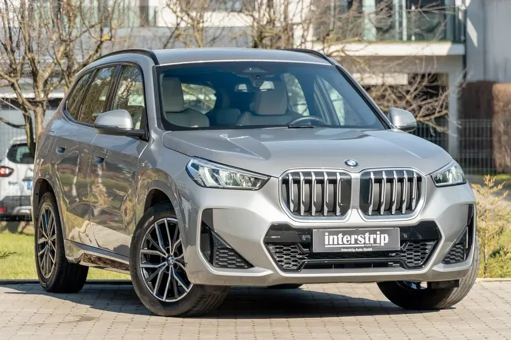 Gebraucht BMW X1 M Sport 163 PS (119 kW) 2025 Silber SUV