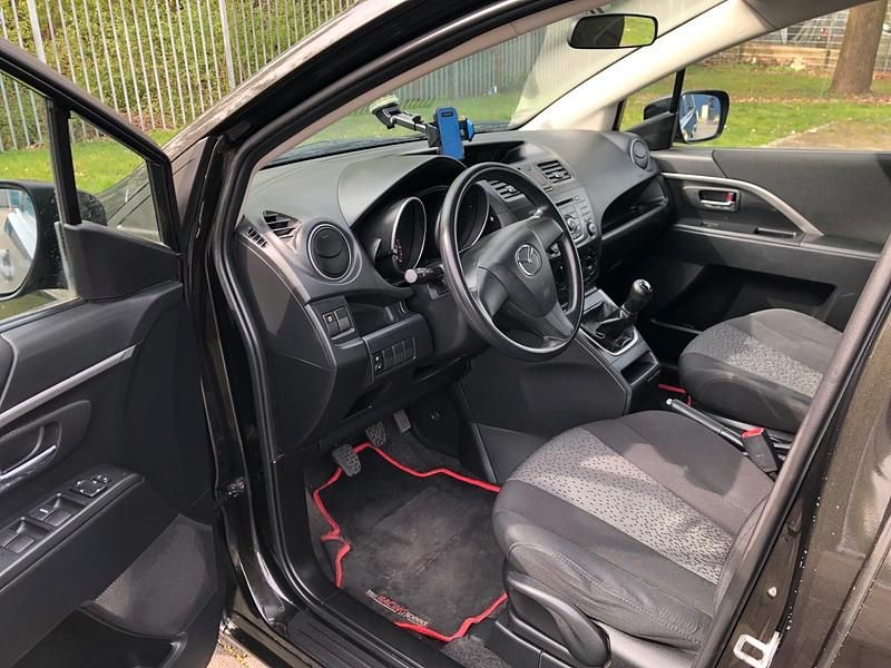 Gebraucht Mazda 5 116 PS (85 kW) 2012 Schwarz Van / Kleinbus