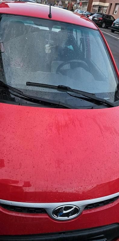 Gebraucht Hyundai i10 65 PS (47 kW) 2008 Rot Kleinwagen