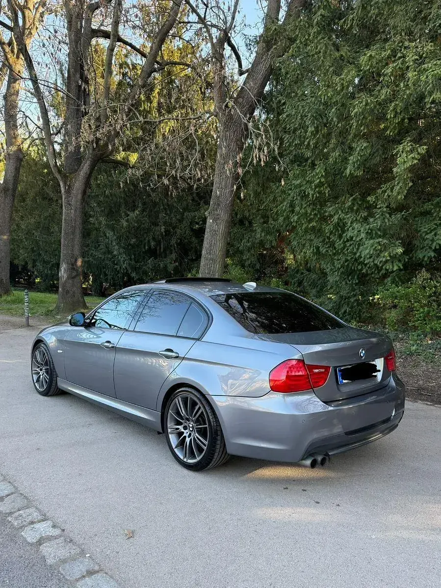 Gebraucht BMW 325 M Sport 218 PS (160 kW) 2010 Grau Limousine