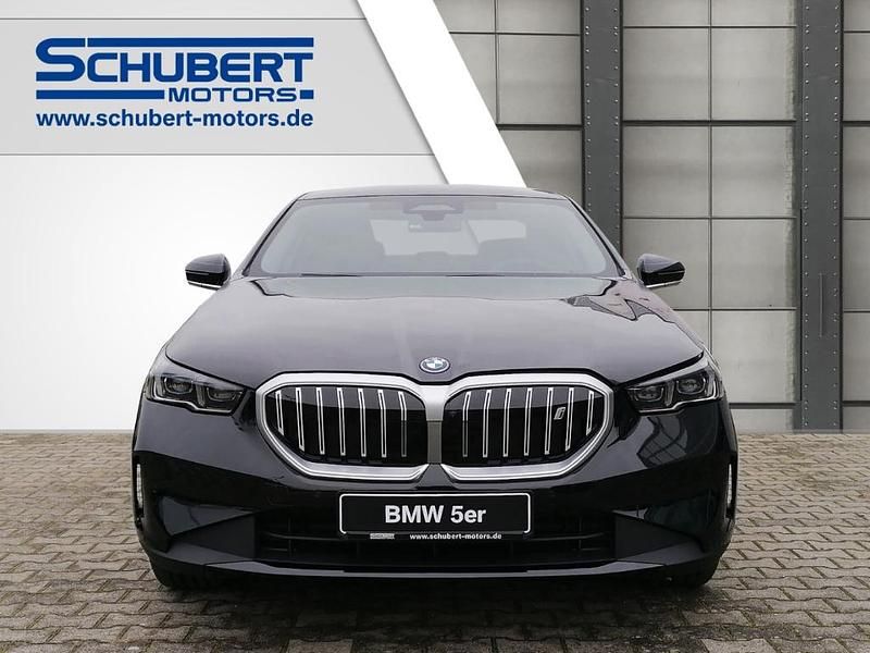 Gebraucht BMW i5 Sport Line 250 kW (340 PS) 2023 Black sapphire metallic Limousine