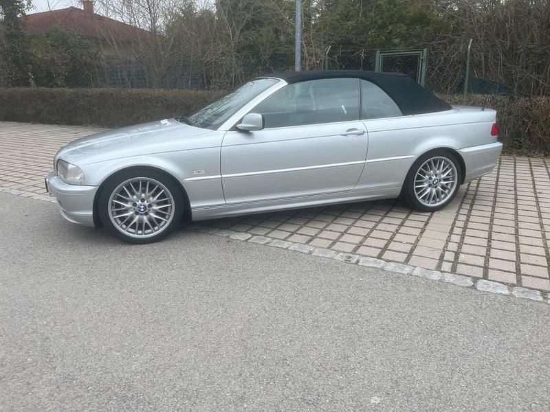 Gebraucht BMW 325 193 PS (141 kW) 2020 Silber Cabrio
