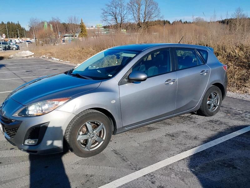 Gebraucht Mazda 3 Edition 105 PS (77 kW) 2011 Grau Limousine