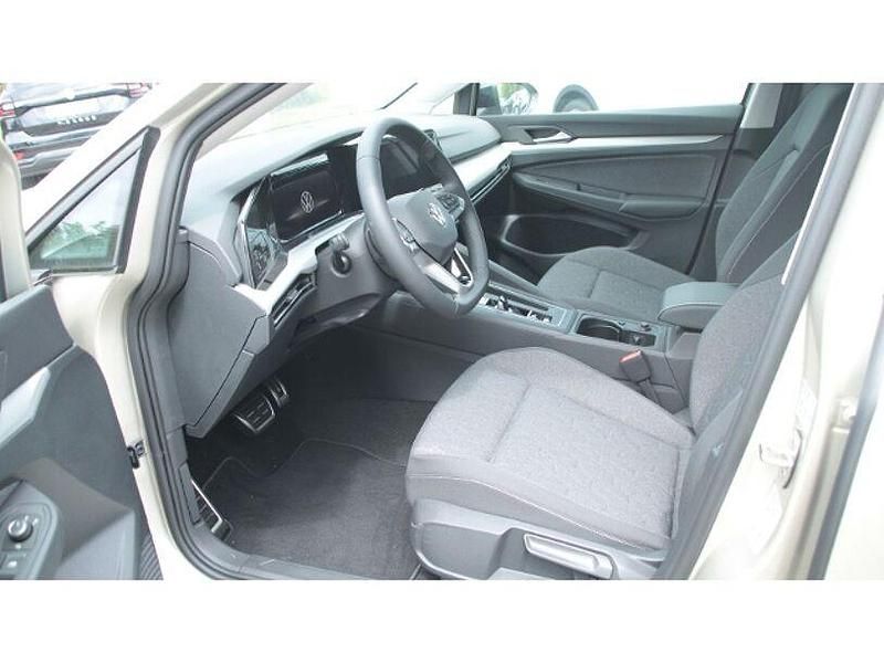 Gebraucht VW Golf VIII Move 150 PS (110 kW) 2023 Silber Kleinwagen