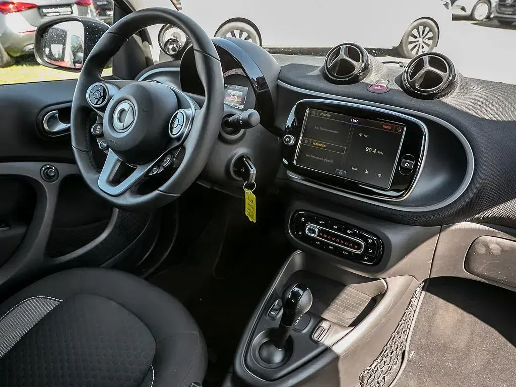 Gebraucht Smart ForTwo Coupé Exclusive 60 kW (82 PS) 2024 Rot Kleinwagen