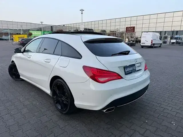 Gebraucht Mercedes CLA180 Shooting Brake 122 PS (89 kW) 2015 Weiß Kombi