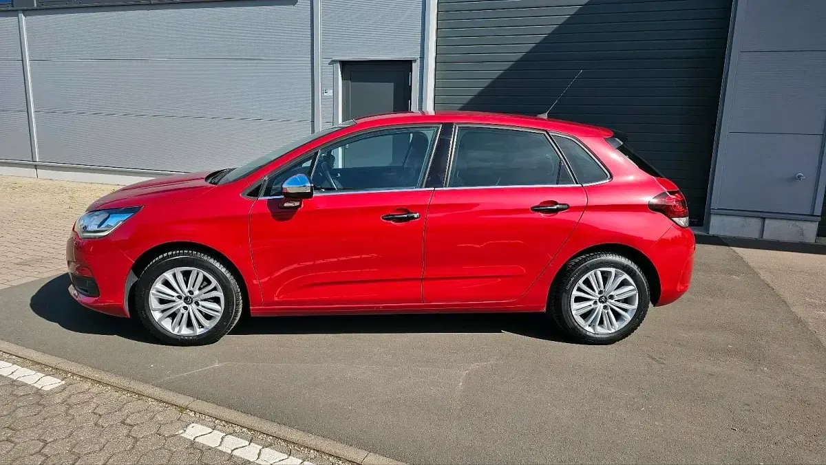 Gebraucht Citroën C4 131 PS (96 kW) 2016 Rot Limousine