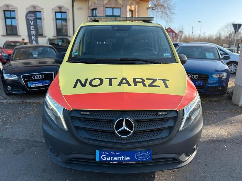 Gebraucht Mercedes Vito 163 PS (119 kW) 2016 Gelb Van