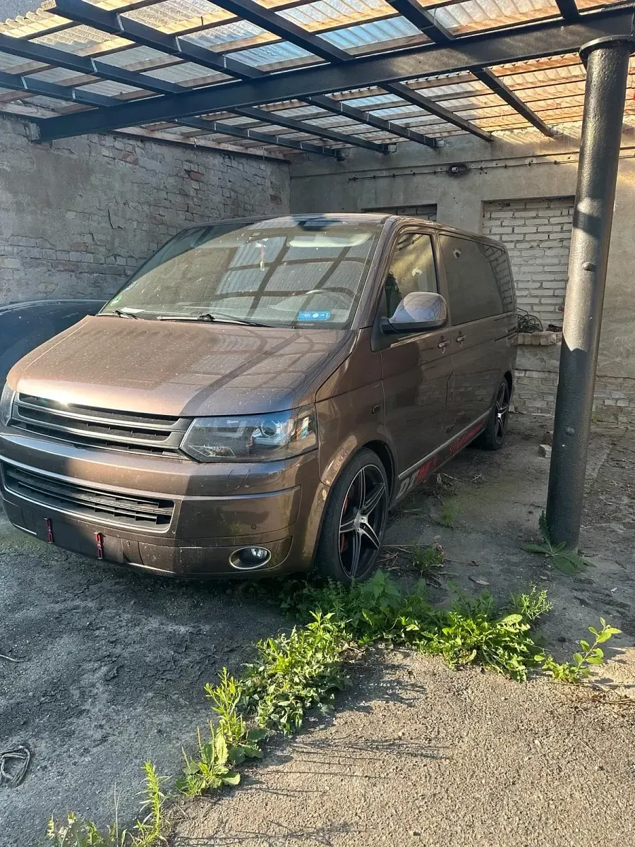 Gebraucht VW Multivan Highline 179 PS (131 kW) 2011 Van / Kleinbus
