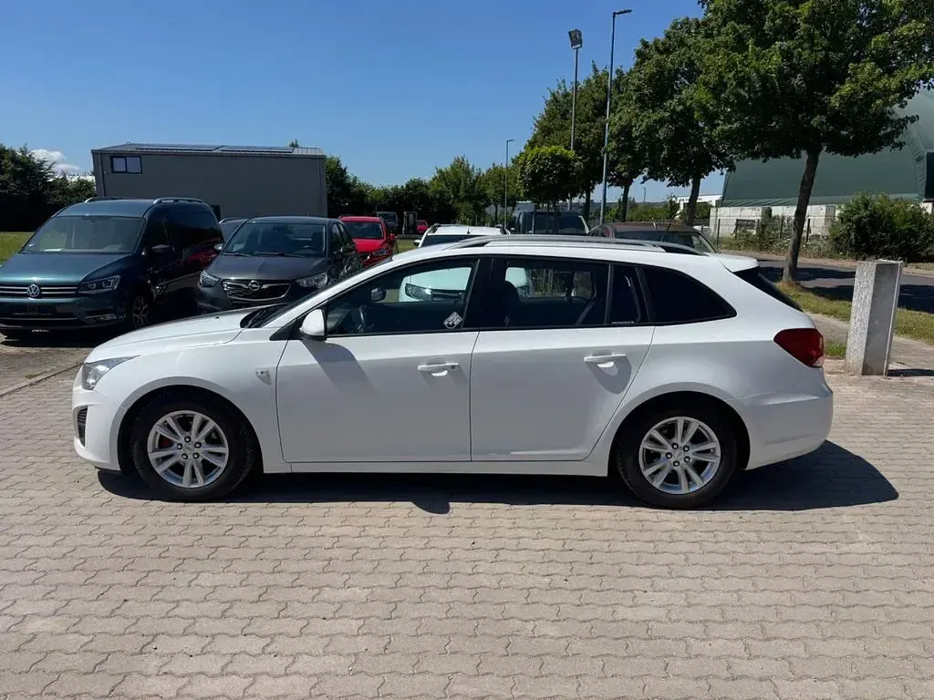 Gebraucht Chevrolet Cruze 140 PS (102 kW) 2012 Weiß Limousine