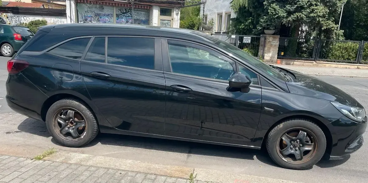 Gebraucht Opel Astra 110 PS (80 kW) 2018 Schwarz Kombi