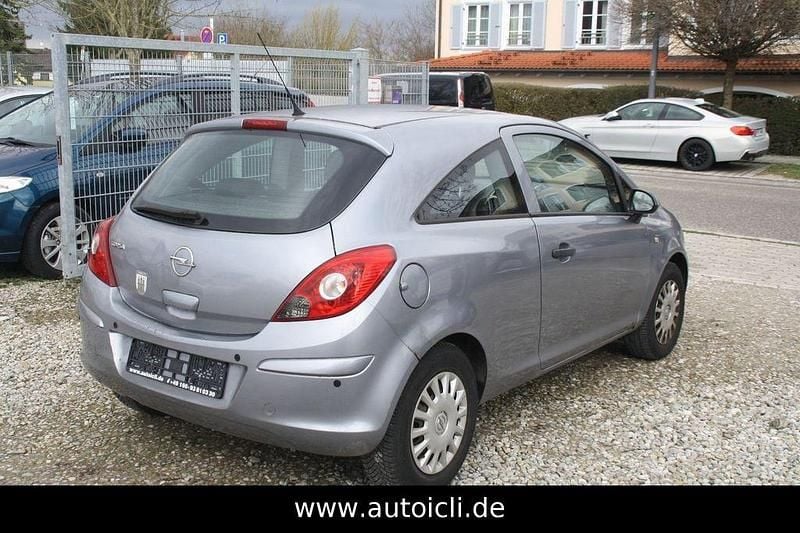 Gebraucht Opel Corsa Selection 90 PS (66 kW) 2009 Silber Kleinwagen