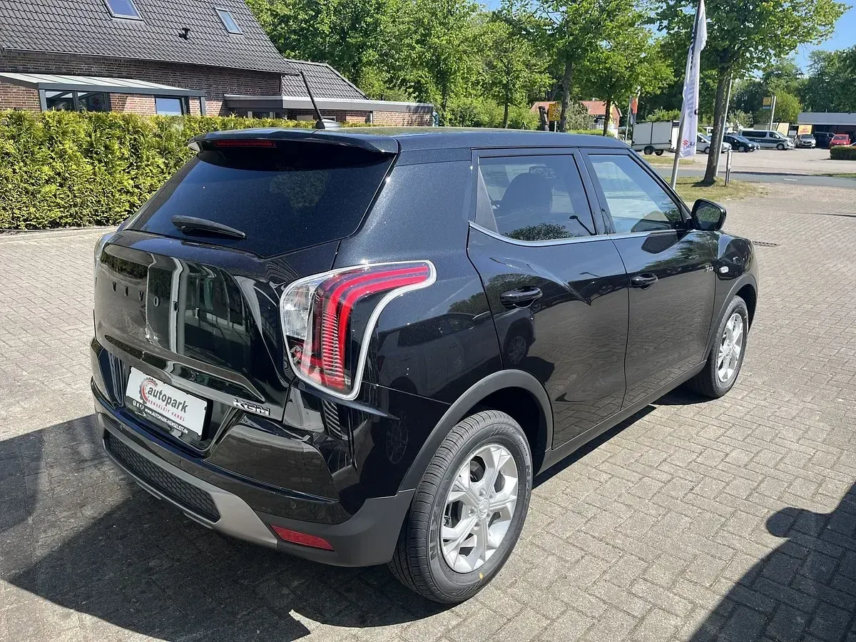 Gebraucht KGM Tivoli 163 PS (119 kW) 2025 Schwarz metallic SUV