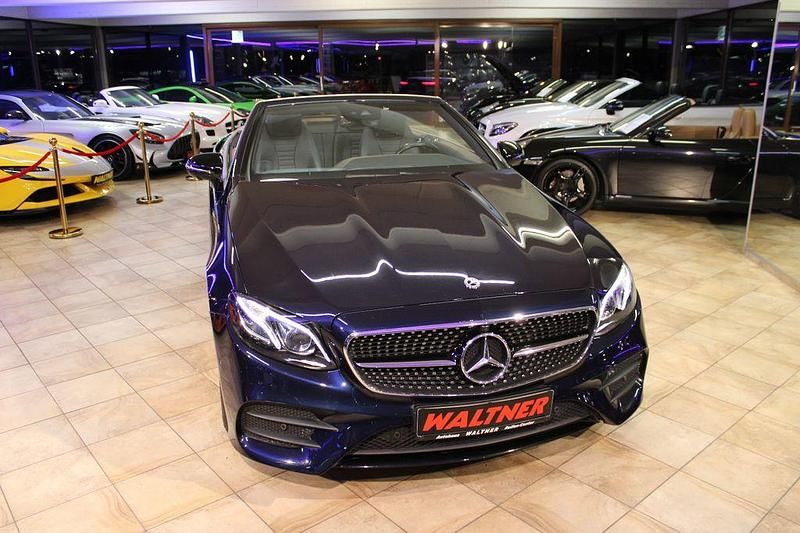 Gebraucht Mercedes E220 AMG line 194 PS (142 kW) 2021 Blau Cabrio