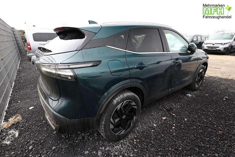 Neu Nissan Qashqai N-Connecta 158 PS (116 kW) 2025 Deep ocean green premiu... SUV