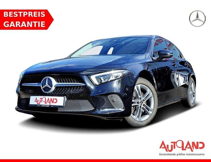 Kosmosschwarz metallic Gebraucht 2019 Mercedes A140 Progressive Kleinwagen | 25.990 € - Bild 1/4