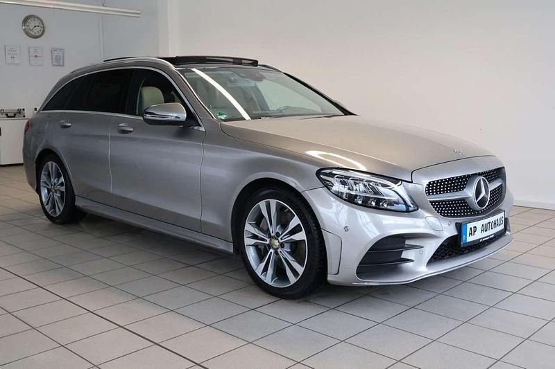 Gebraucht Mercedes C300 AMG line 258 PS (189 kW) 2018 Mojavesilber Kombi