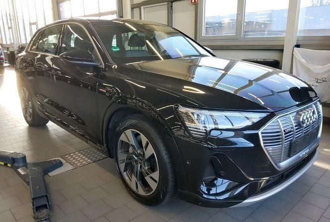 Gebraucht Audi e-tron S-Line 300 kW (408 PS) 2022 Schwarz SUV