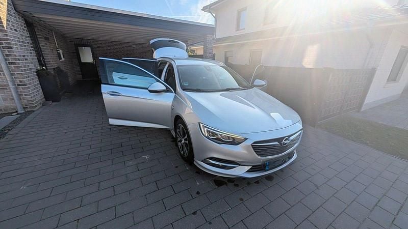 Silber Gebraucht 2018 Opel Insignia Business Kombi | 9.999 € (Guter Preis) - Bild 1/4