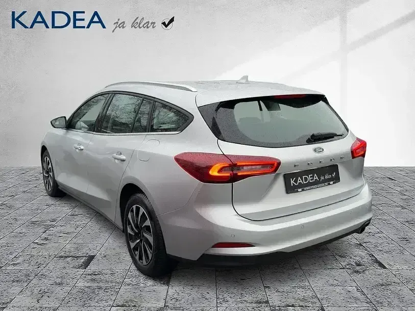 Usado Ford Focus Titanium 125 CV (91 kW) 2023 Plateado Familiar