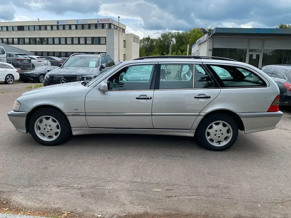 Gebraucht Mercedes C180 Elegance 122 PS (89 kW) 1998 Silber Limousine