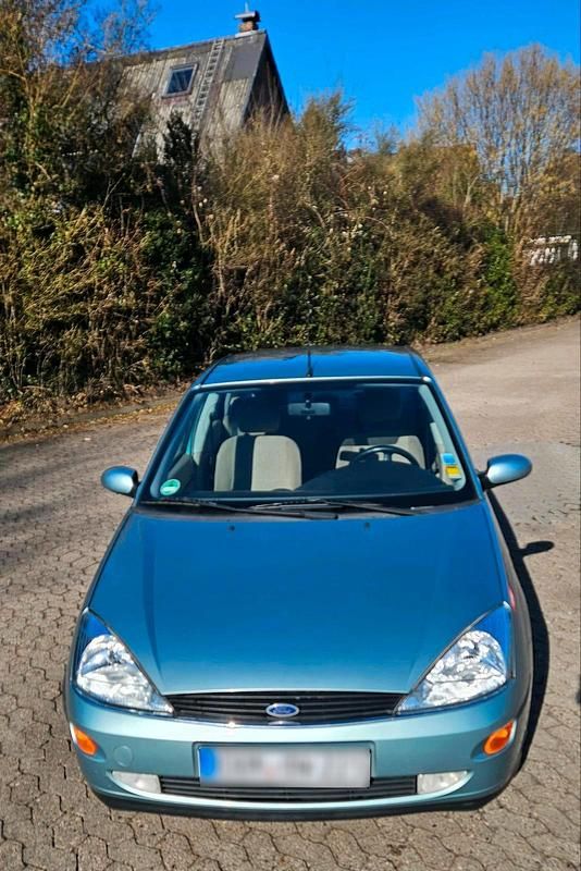 Gebraucht Ford Focus 101 PS (74 kW) 2000 Grün Limousine