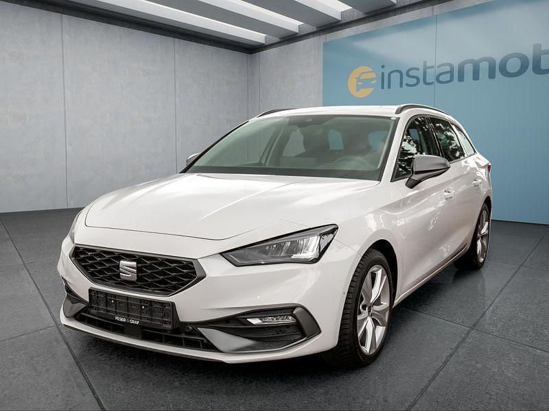 Weiß Gebraucht 2024 Seat Leon ST FR Kombi | 26.199 € (Fairer Preis) - Bild 1/4