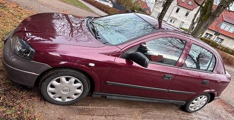 Gebraucht Opel Astra 101 PS (74 kW) 2002 Rot Limousine