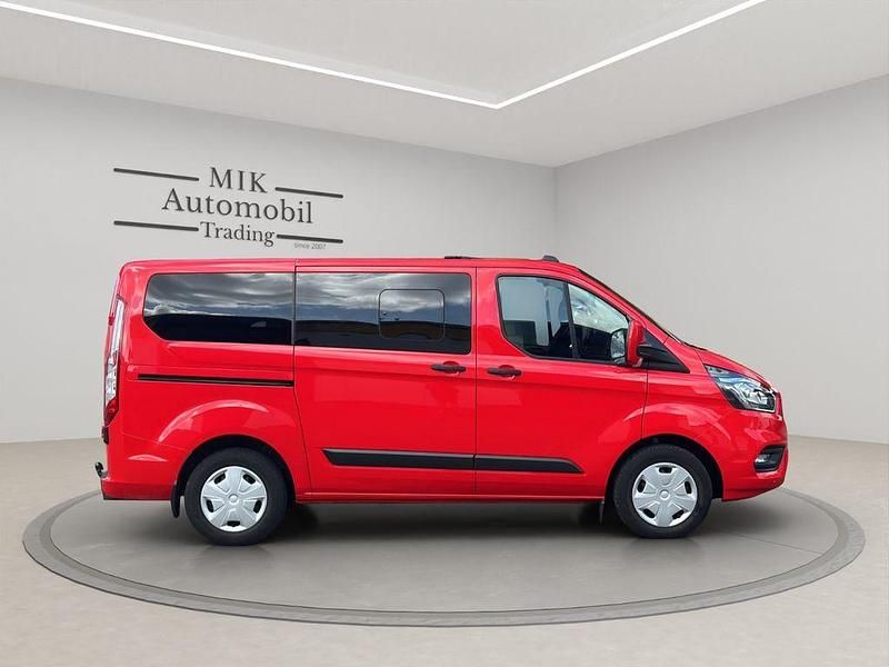 Gebraucht Ford Transit Custom 131 PS (96 kW) 2019 Rot Van / Kleinbus