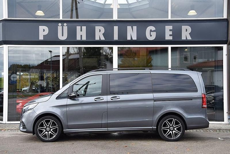 Grau Gebraucht 2024 Mercedes V300 AMG line Van / Kleinbus | 64.900 € (Guter Preis) - Bild 1/4